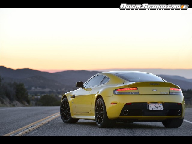 Aston Martin V12 Vantage S 2014 Picture #104 Aston Martin V12 Vantage S 2014 Picture #104
